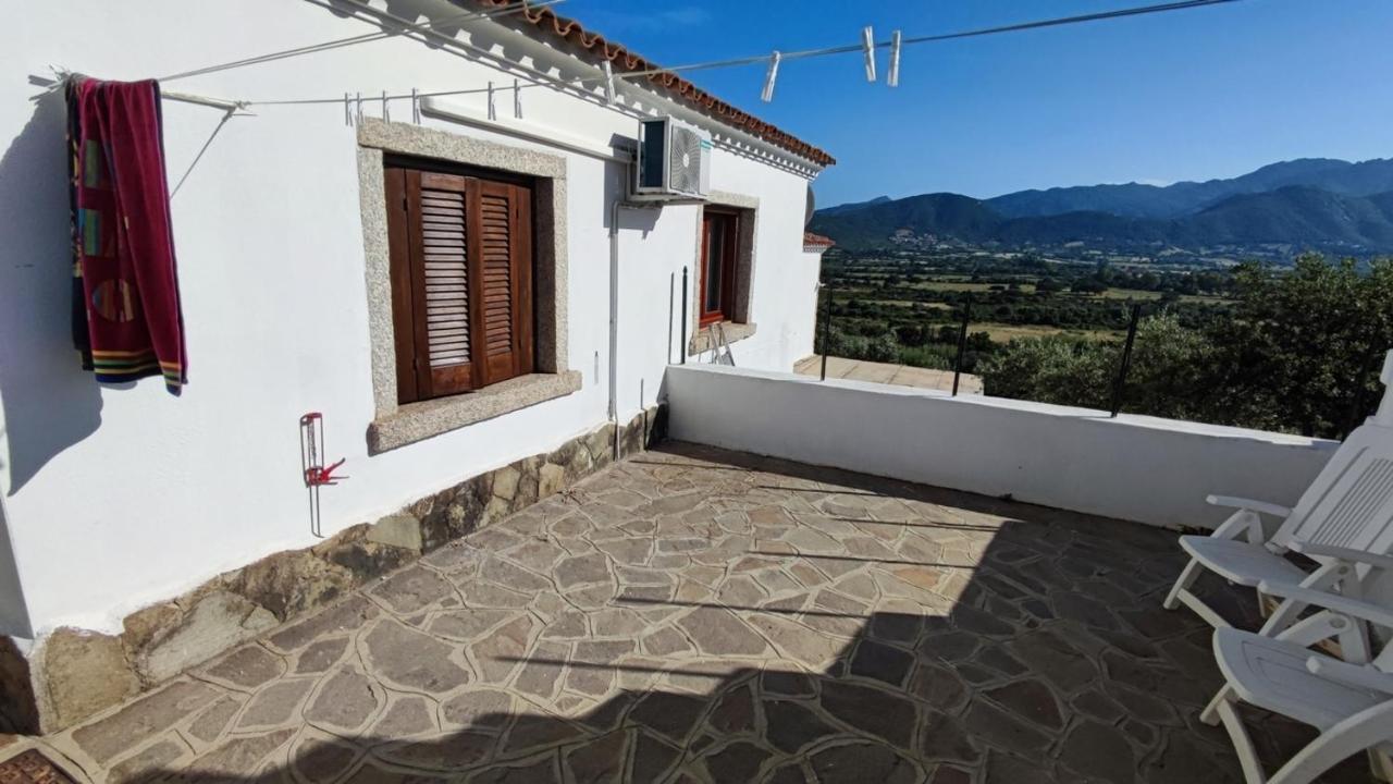 Casa L'Ulivariu Affittacamere Сан-Теодоро Экстерьер фото
